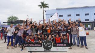Permalukan Tuan Rumah, Tim Futsal SMPN 53 Batam Lolos ke Semi Final Putera Batam Cup 2023